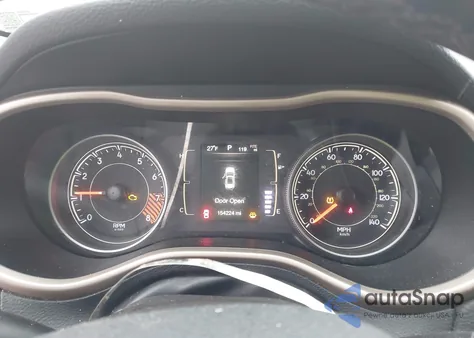 2015 Jeep Cherokee Latitude из США, поврежденный, VIN 1C4PJMCSXFW792616